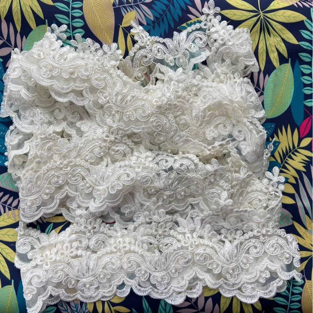 NWOT 7 Yards of Elegant, Almost White Lace Trim/Fabric w/Beads & Floral Stitch - Picture 11 of 16